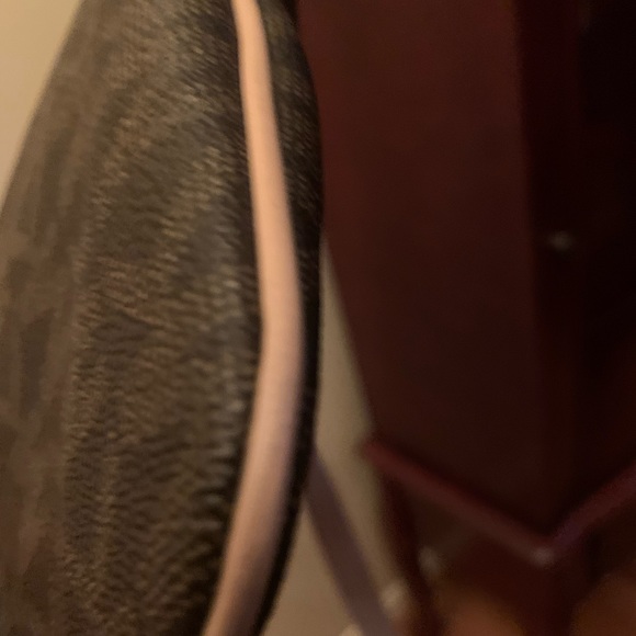 Michael Kors Crossbody Bag -SOLD - Picture 2 of 6